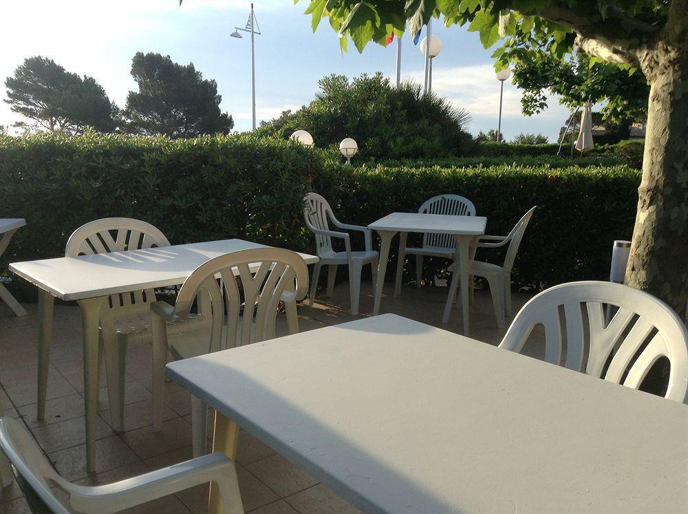 Hotel La Caravelle Fréjus Exteriér fotografie